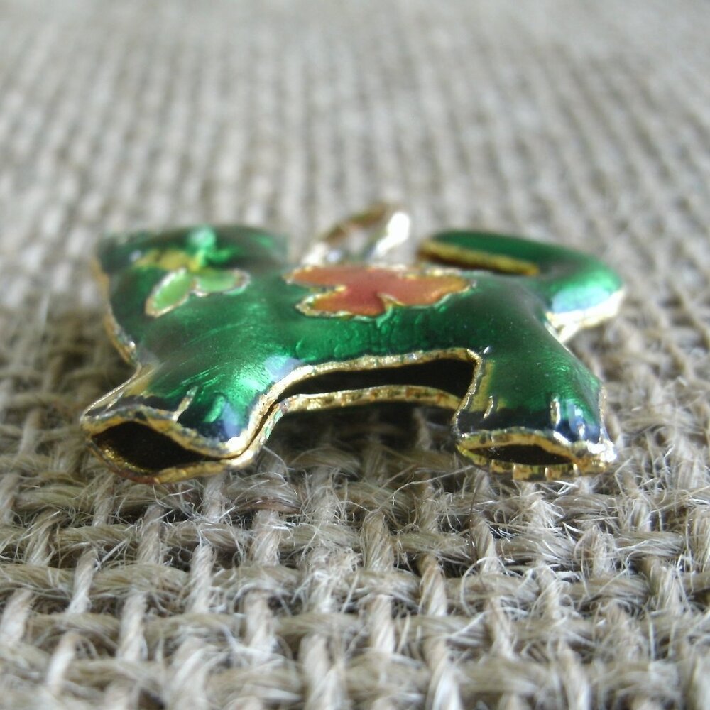Green Floral Cloisonne Cat Goldtone Pendant - Picture 3 of 9